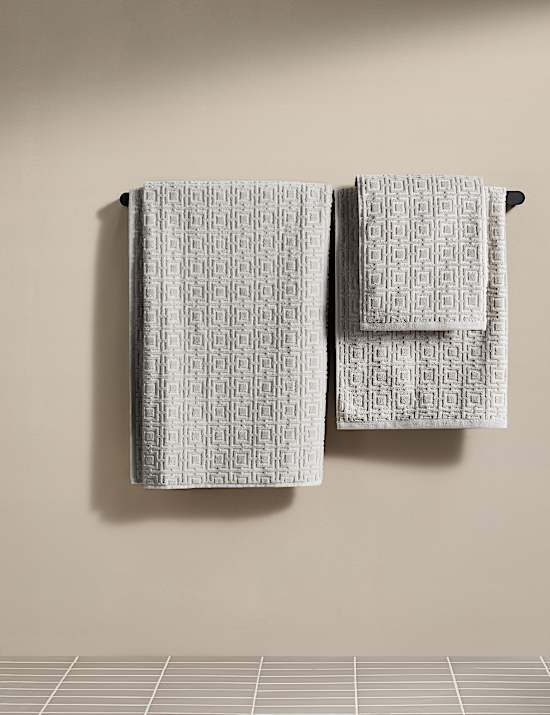 Geometric Towel