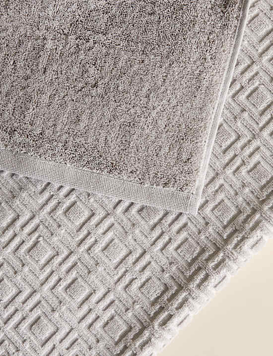 Geometric Towel