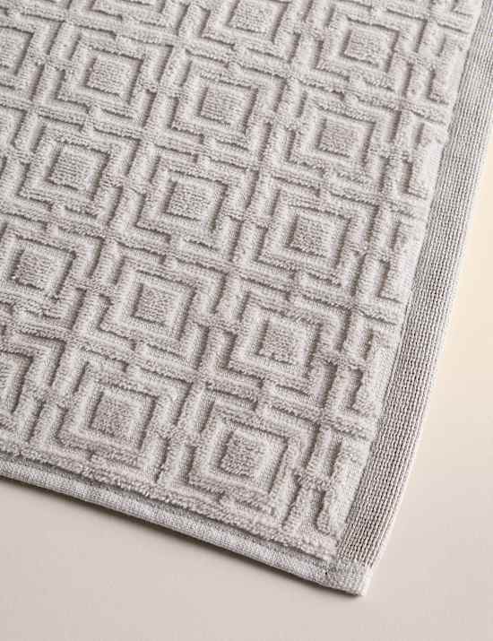 Geometric Towel