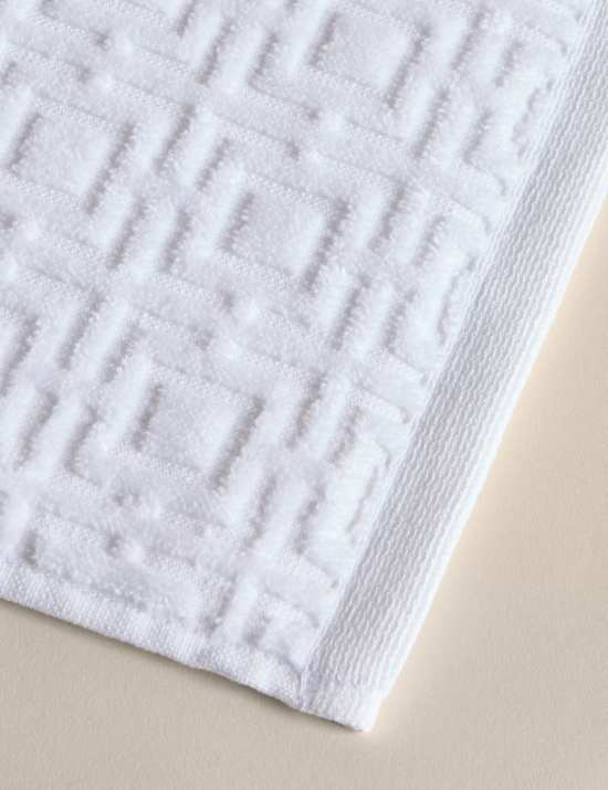 Handtuch mit geometrischem Muster