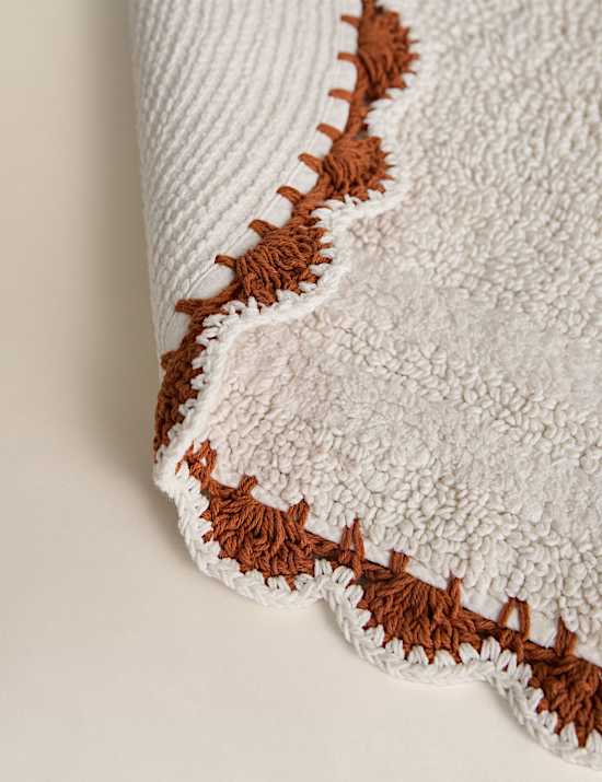 Pure Cotton Scallop Oval Bath Mat