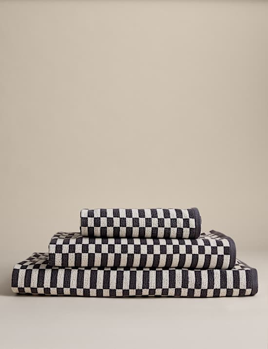 Serviette 100 % coton &agrave; motif g&eacute;om&eacute;trique carreau