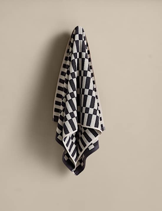 Serviette 100 % coton &agrave; motif g&eacute;om&eacute;trique carreau