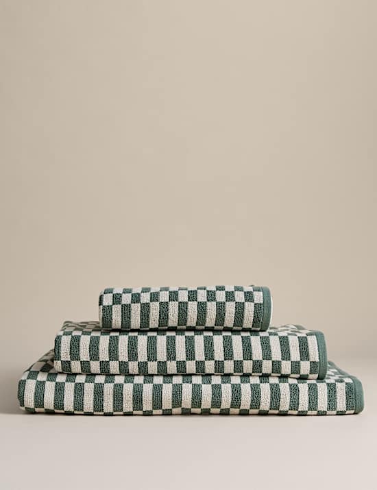 Serviette 100 % coton &agrave; motif g&eacute;om&eacute;trique carreau
