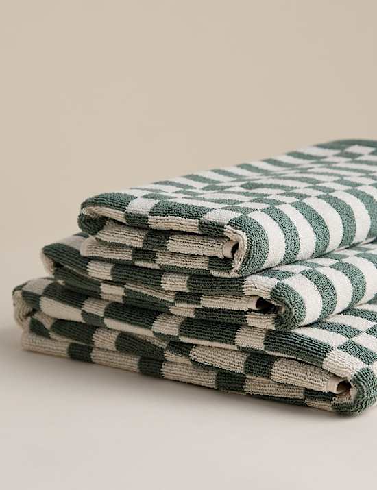 Serviette 100 % coton &agrave; motif g&eacute;om&eacute;trique carreau