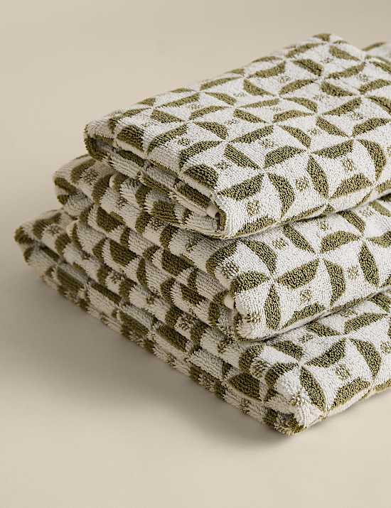 Pure Cotton Geometric Tile Towel