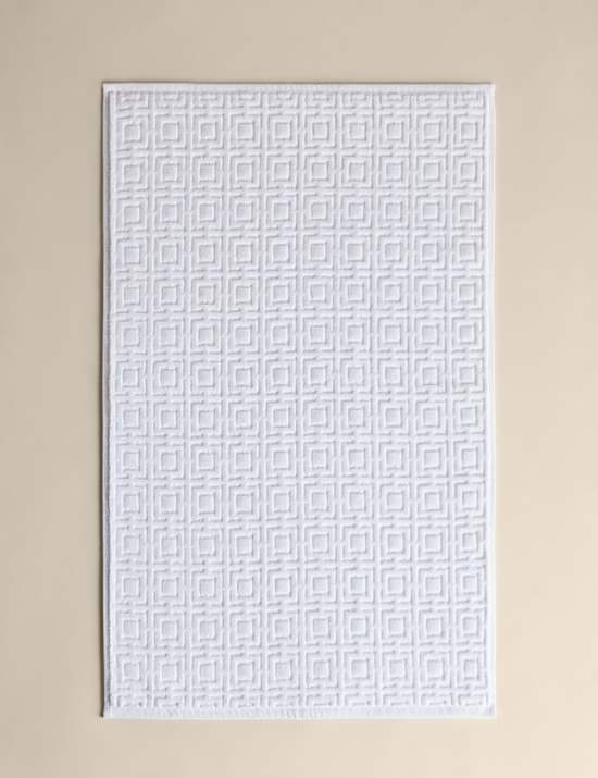 Pure Cotton Velour Geometric Bath Mat