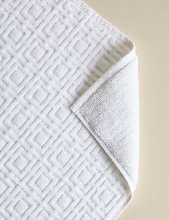 Pure Cotton Velour Geometric Bath Mat