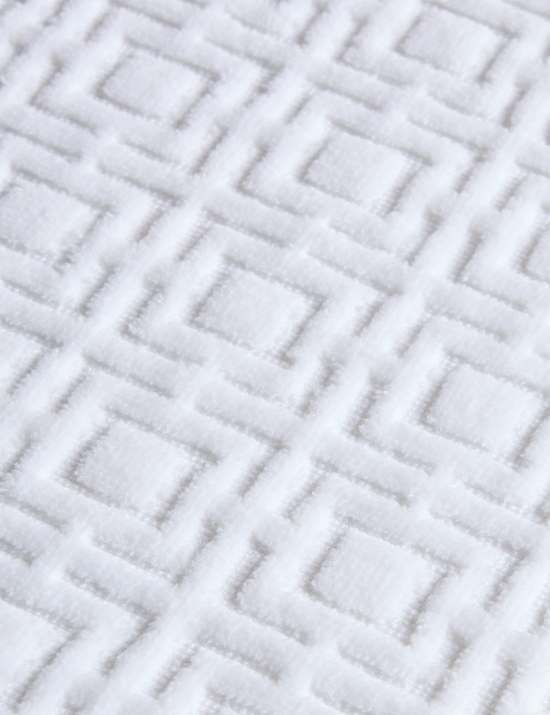 Pure Cotton Velour Geometric Bath Mat