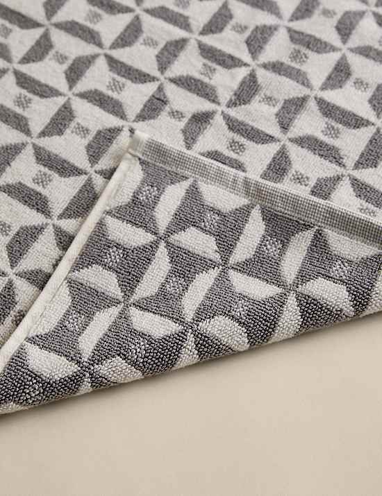 Tapis de bain 100 % coton &agrave; motif g&eacute;om&eacute;trique
