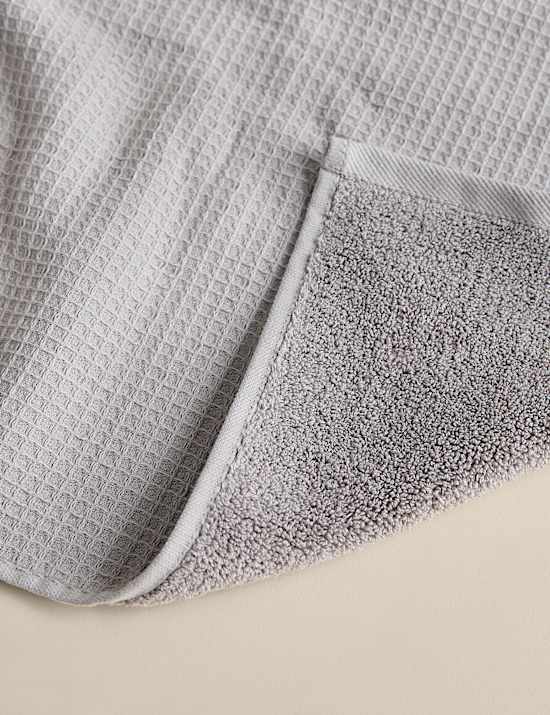 Serviette 100 % coton &agrave; motif gaufr&eacute;