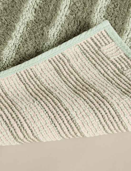 Pure Cotton Striped Tufted Bath Mat