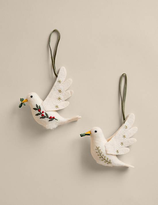 Set of 2 Felt Hanging Turtle Doves