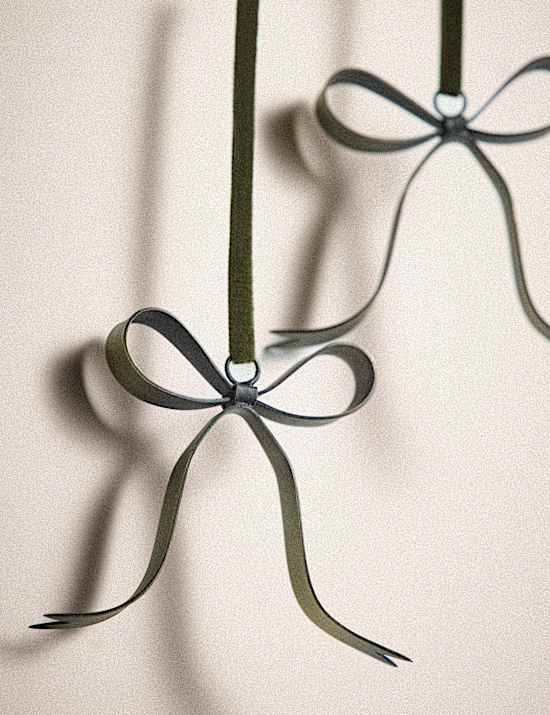 2 Pack Metal Hanging Bow Decorations