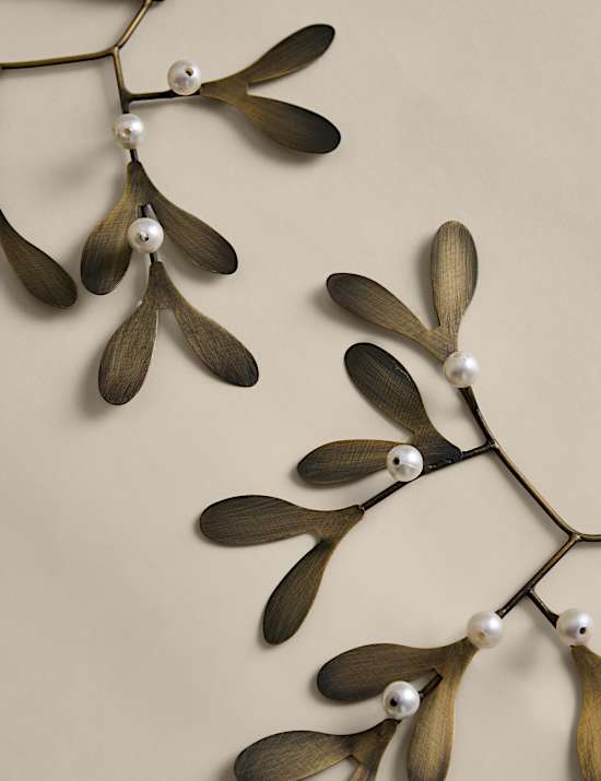 Set of 2 Metal Mistletoe Baubles