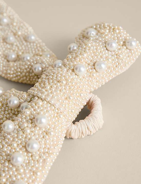 Cream Pearl Beaded Bow Tree Topper