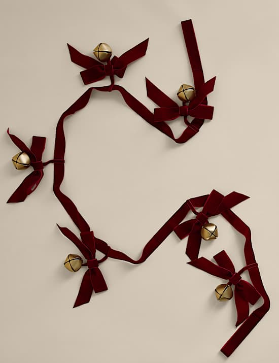 Velvet Bell and Bow Garland