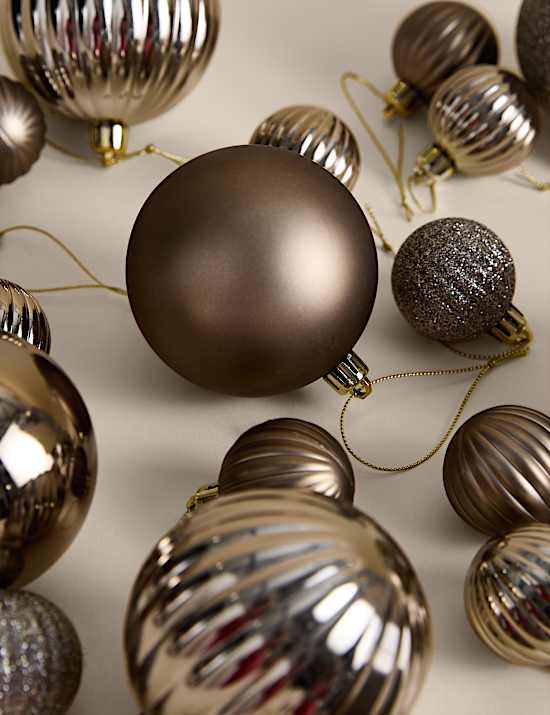 80 Pack Mix Shatterproof Baubles