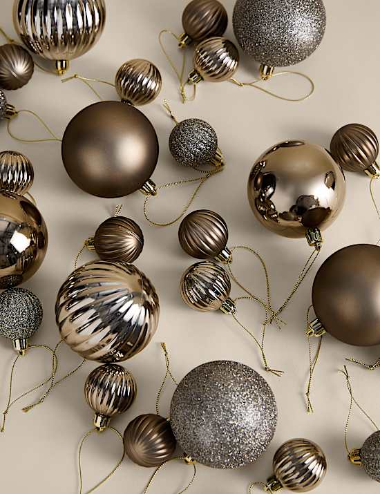 80 Pack Mix Shatterproof Baubles