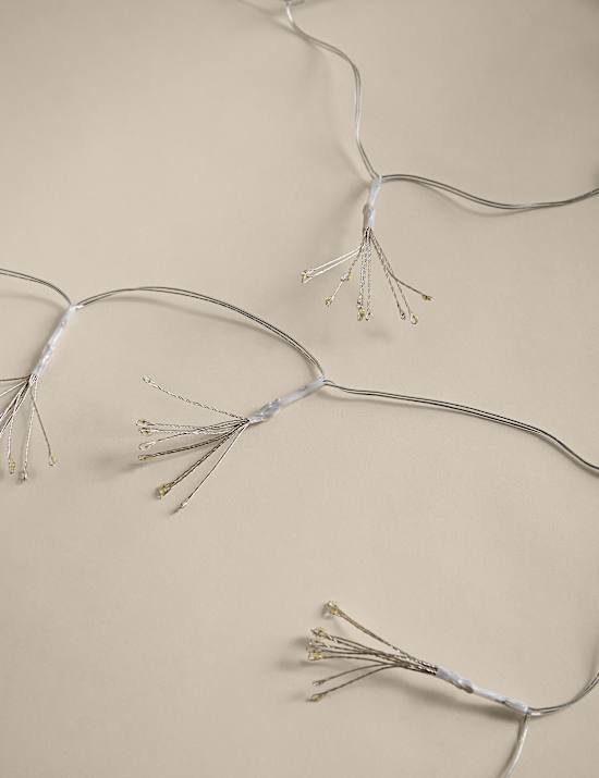 200 Pre-Lit Wire Cluster Garland