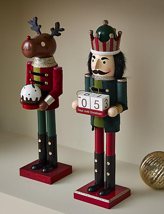 Reindeer Nutcracker Room Decoration