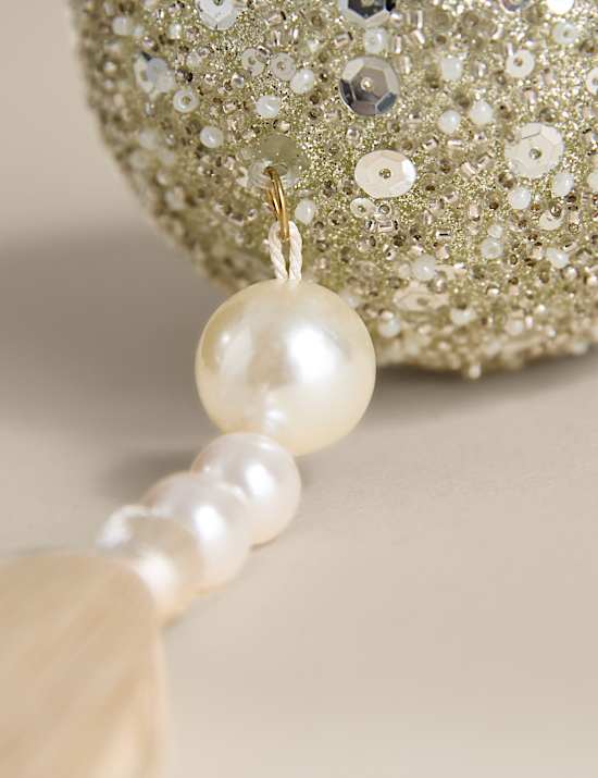 Γυάλινη χριστουγεννιάτικη μπάλα με χάντρες