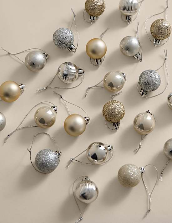 49pk Mini Shatterproof Baubles