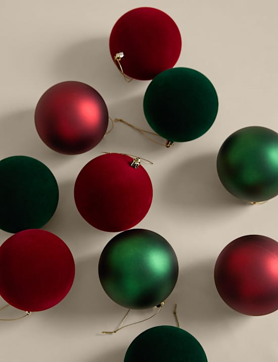 10pk Oversized Shatterproof Baubles