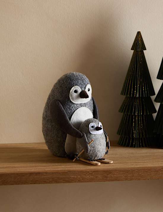 Christmas table decorations