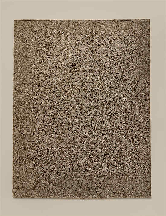 Boucl&eacute; Throw