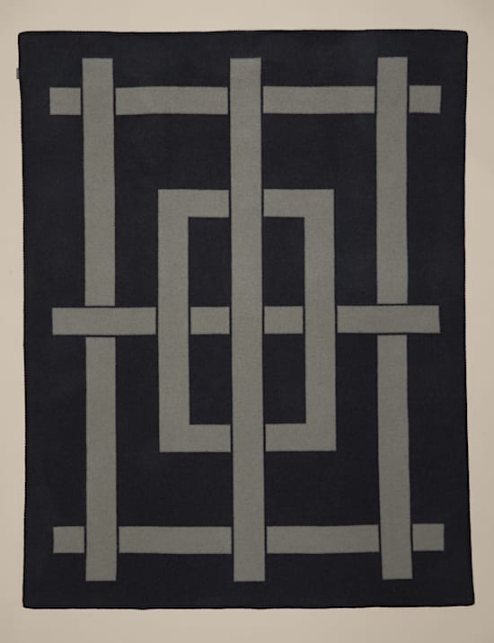 Kelly Hoppen Design Geometric Throw