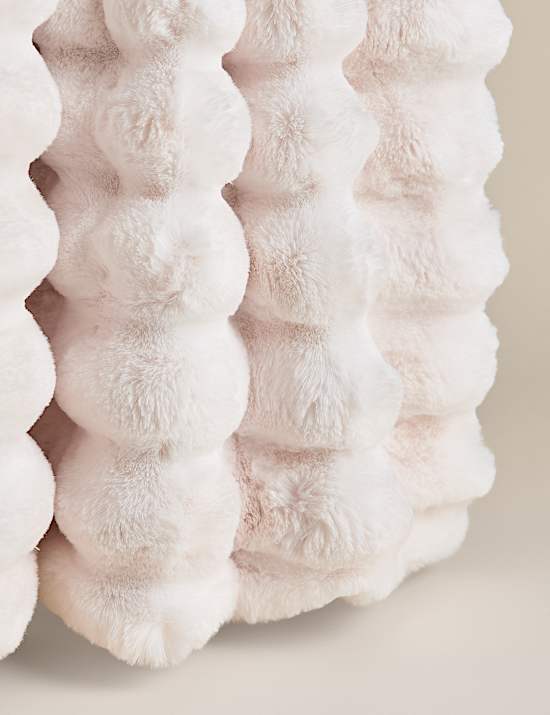 Ribbed Chunky Throw