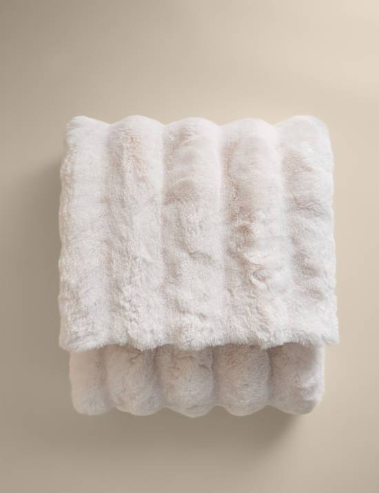 Ribbed Chunky Throw