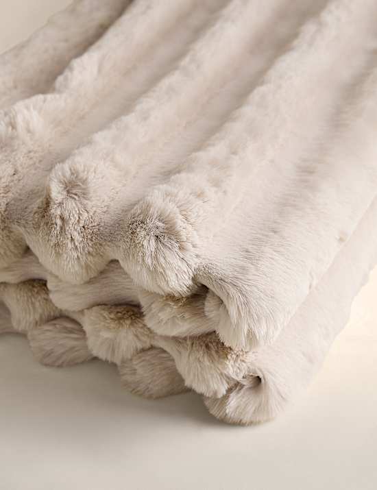 Ribbed Chunky Adult Throw