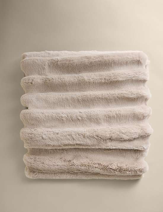 Ribbed Chunky Adult Throw