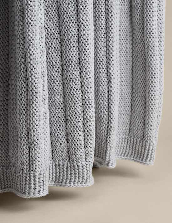Ribbed Knitted Throw