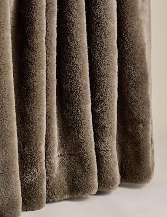 Supersoft Faux Fur Large Throw