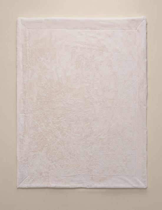 Supersoft Faux Fur Large Throw