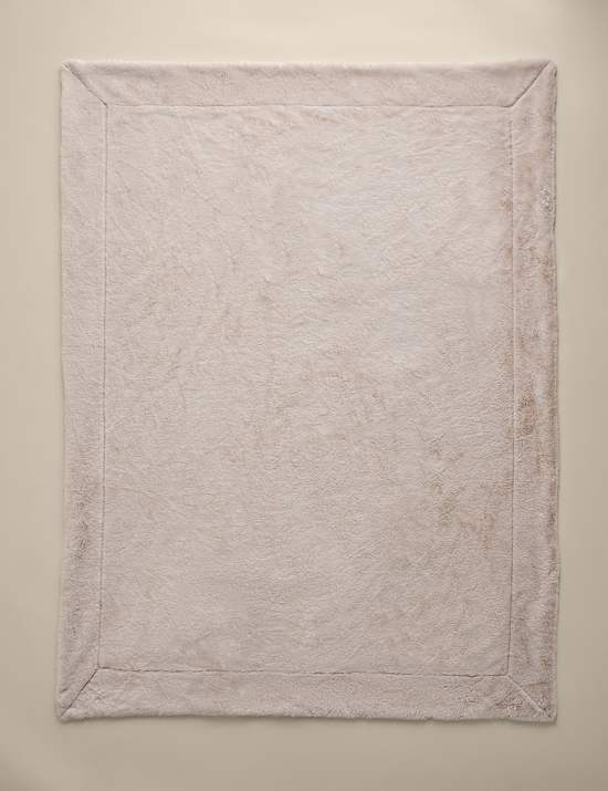 Supersoft Faux Fur Large Throw