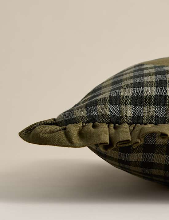 Doorgestikt kussen van puur katoen met patchwork en franje