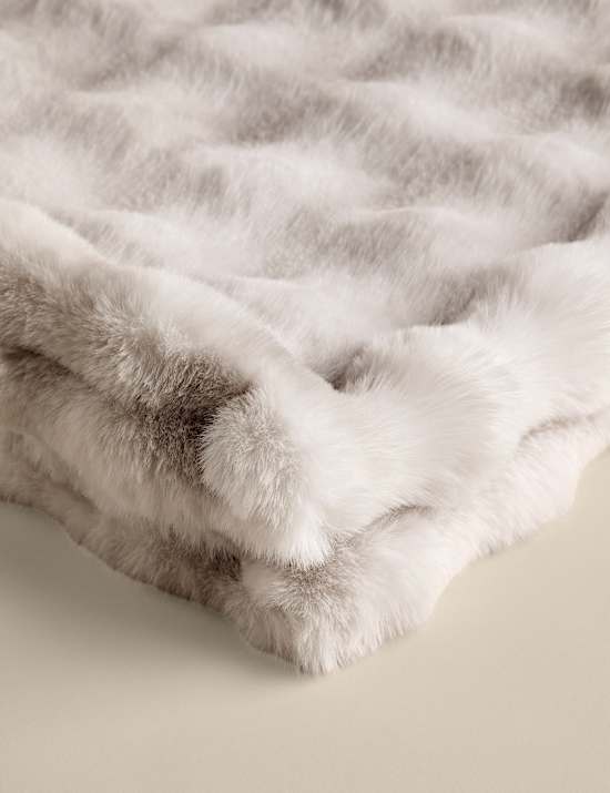 Bubble Faux Fur Throw