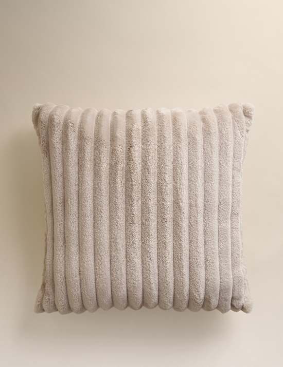 Fleece Ribbed Cushion