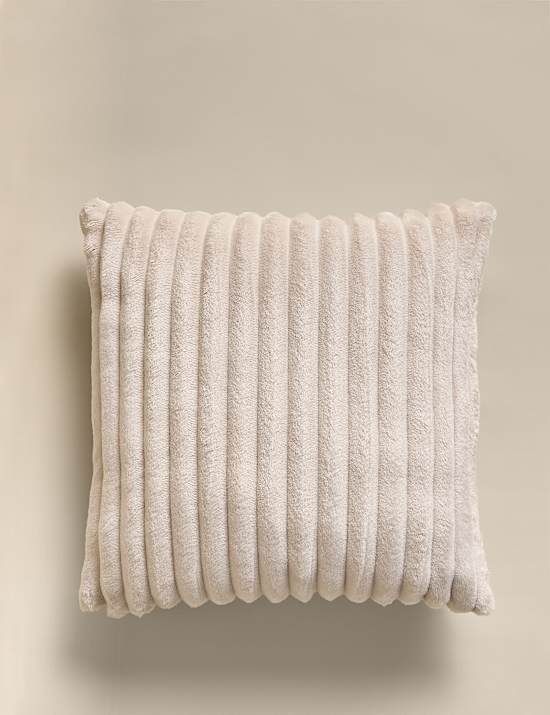 Ribbed Fleece Cushion