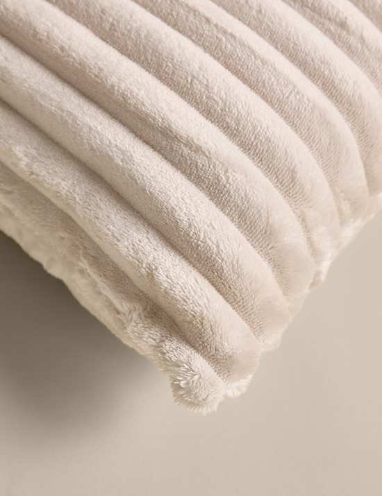 Ribbed Fleece Cushion