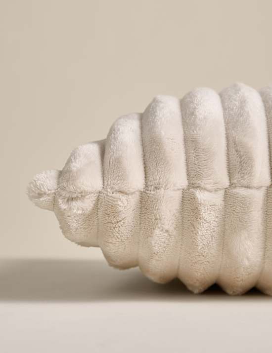 Ribbed Fleece Cushion