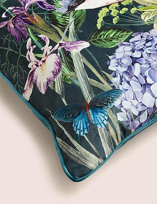 Μαξιλάρι με σχέδιο λουλούδια, πουλιά και διακοσμητικά στοιχεία