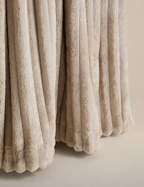 Fleece Ribbed Throw
