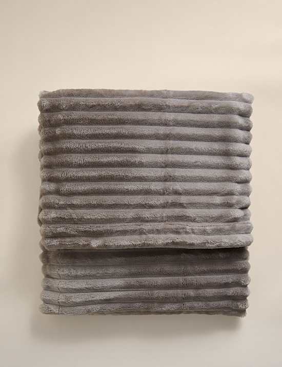 Fleece Ribbed Throw