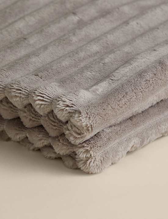 Fleece Ribbed Throw