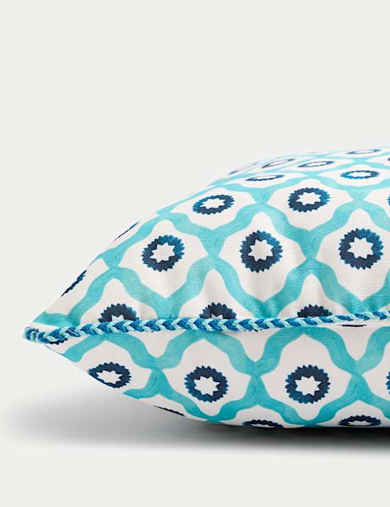 Set of 2 Geometric Outdoor Cushions